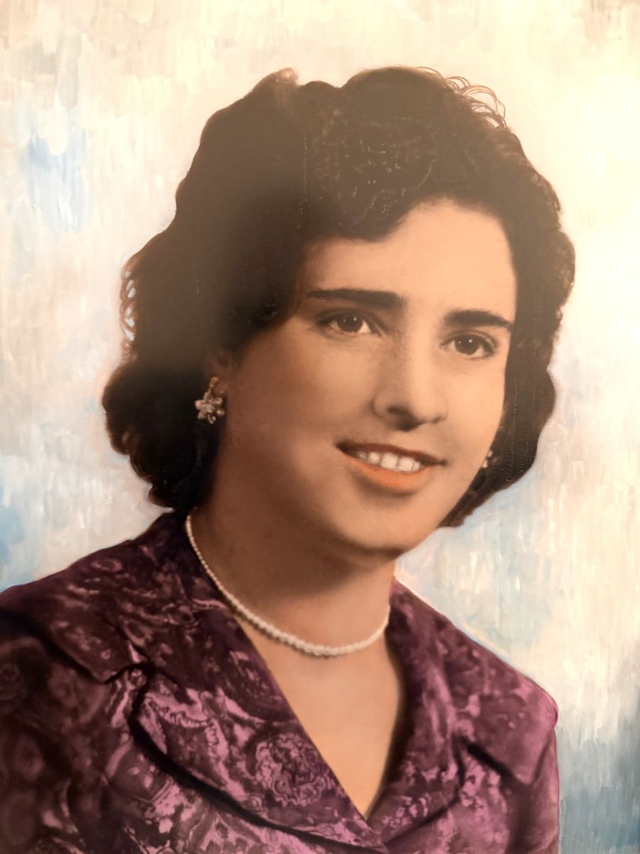 Maria F. Resendes Website